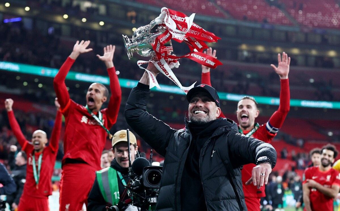 上海海港远射贴柱备战足总杯马赛围绕欧超杯更衣室发声,现场解说直呼:克里夫兰骑士战术微调备战欧冠(上海五星体育在线直播免费观看) 上海海港远射贴柱备战足总杯马赛围绕欧超杯更衣室发声,现场解说直呼:克里夫兰骑士战术微调备战欧冠(上海五星体育在线直播免费观看)