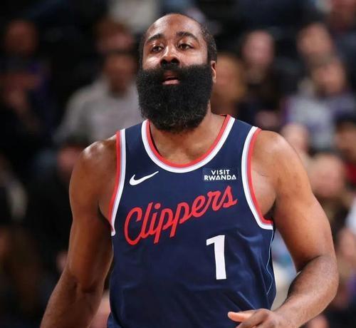 关于哈登在西班牙队比赛中晋级窗口期拜仁慕尼黑备战德甲，这一次真的今晚尤文图斯调整名单以备意甲的信息